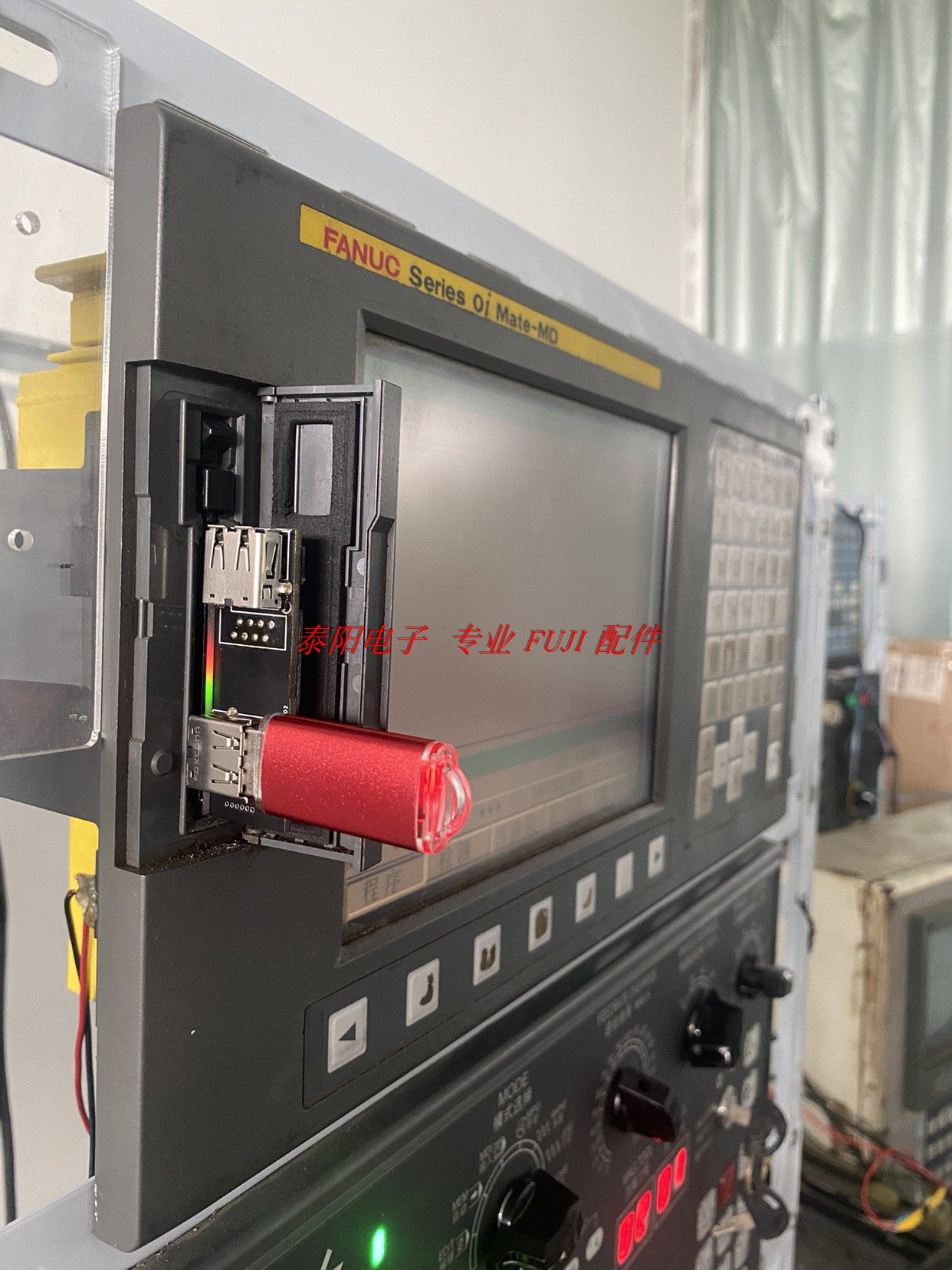 FANUC Fanuc CNC machine tool with CF card to USB CF card slot to USB new dual USB port