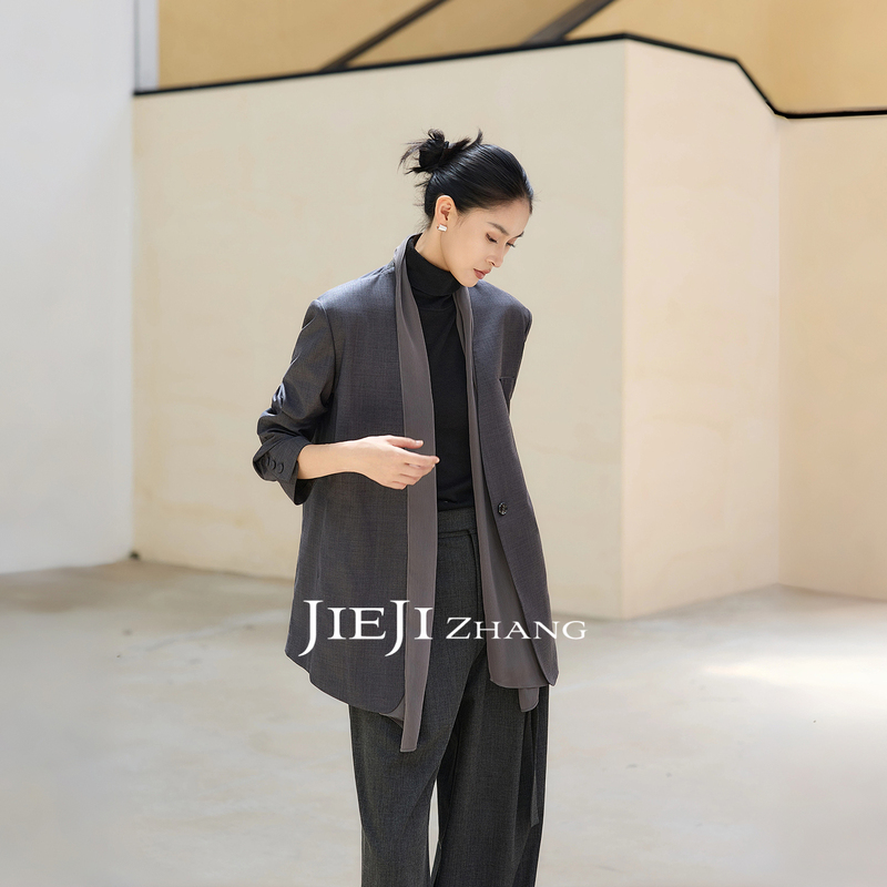 Zhang Qi Jiejizhang【Intellectual Gray Tone】Women's Blazer with Ribbon for Autumn, Wool High-End Top