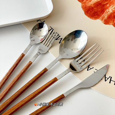 Ins-style wooden handle Portuguese tableware forks, spoons, cheese knives, Western steak knives, Korean spoons, home set