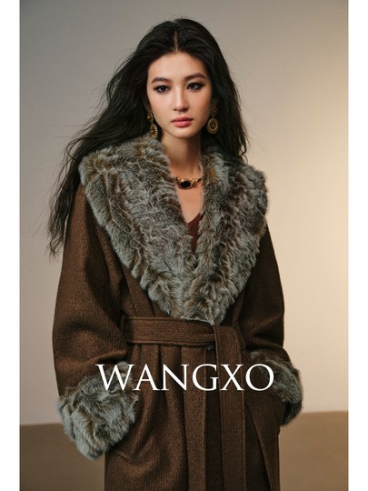 Wangxo｜Dense Looped Wool Fabric｜Heavyweight Fur Collar｜Layered Tie-Up Silhouette Lapel Coat