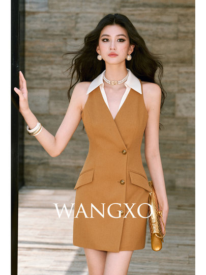 WANGXO｜高质感天丝乱麻拼撞色缎面｜可拆翻领露肩收腰短款连衣裙