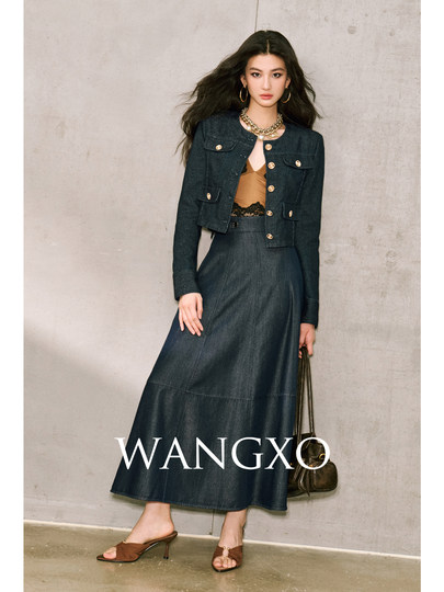 WANGXO｜Изысканный блестящий шелковый твил, классическая натуральная кожа｜Трехмерные накладные карманы, укороченный жакет до плеч и расклешенная юбка