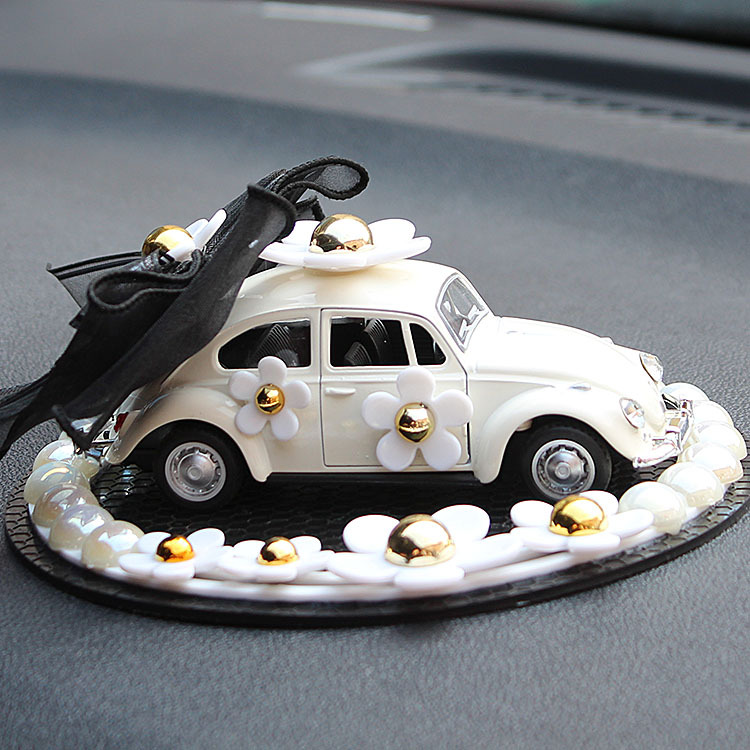 New Car Pendulum Alloy Car Model Old Lord Car Creative Butterfly Knot Chicks In-car Decorations DIY