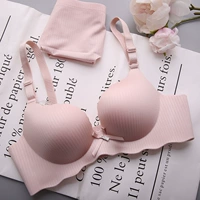 Розовый комплект