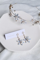 Original design niche exquisite bridal headwear handmade headdress sparkling diamond pearl headband light blue