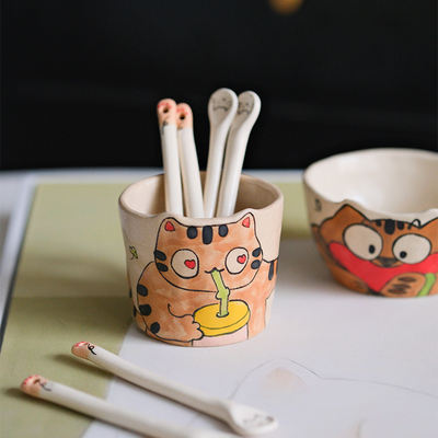 Yifang Cat Kiln's cute and creative cat coffee spoons, ceramic cups and bowls, mixing spoons, and adorable underglaze color handmade cat spoons