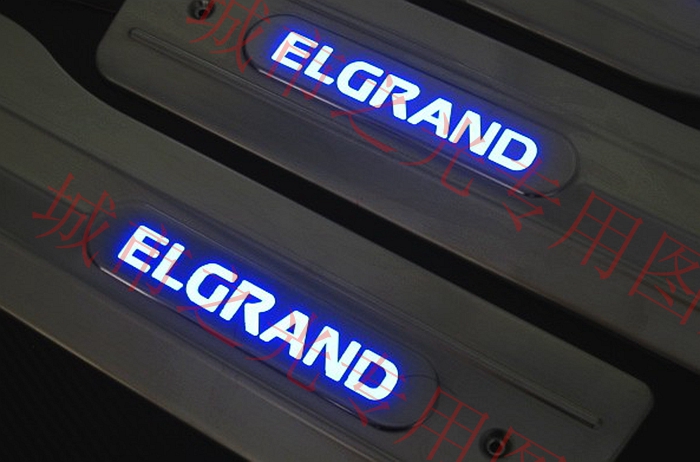 Suitable for ELGRAND E51 E52 Welcome Pedal Cold light LED Illuminated sill strip Cold light foot pedal Non-slip