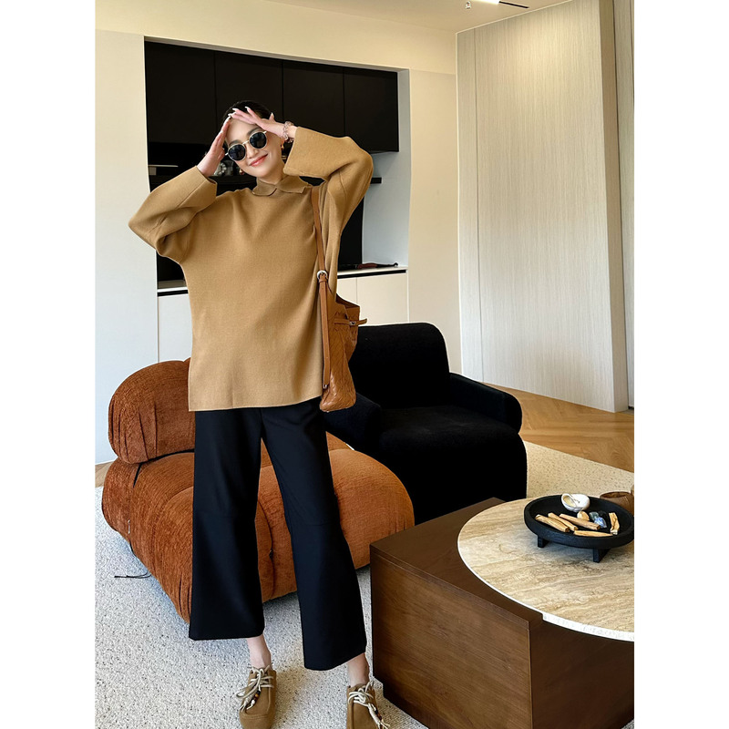 Purple Miu-Style Small Sweater, Sustainable and Fashionable, Age-Reducing Relaxed Sweater Top for Women, Spring and Autumn Casual Long-Sleeve