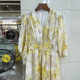 ຄວາມງາມຢ້ຽມຢາມ 886919H Heavy Industry Pearl Trim V-neck Three Quarter Sleeve Elastic High Waist Floral Chiffon Midi Dress