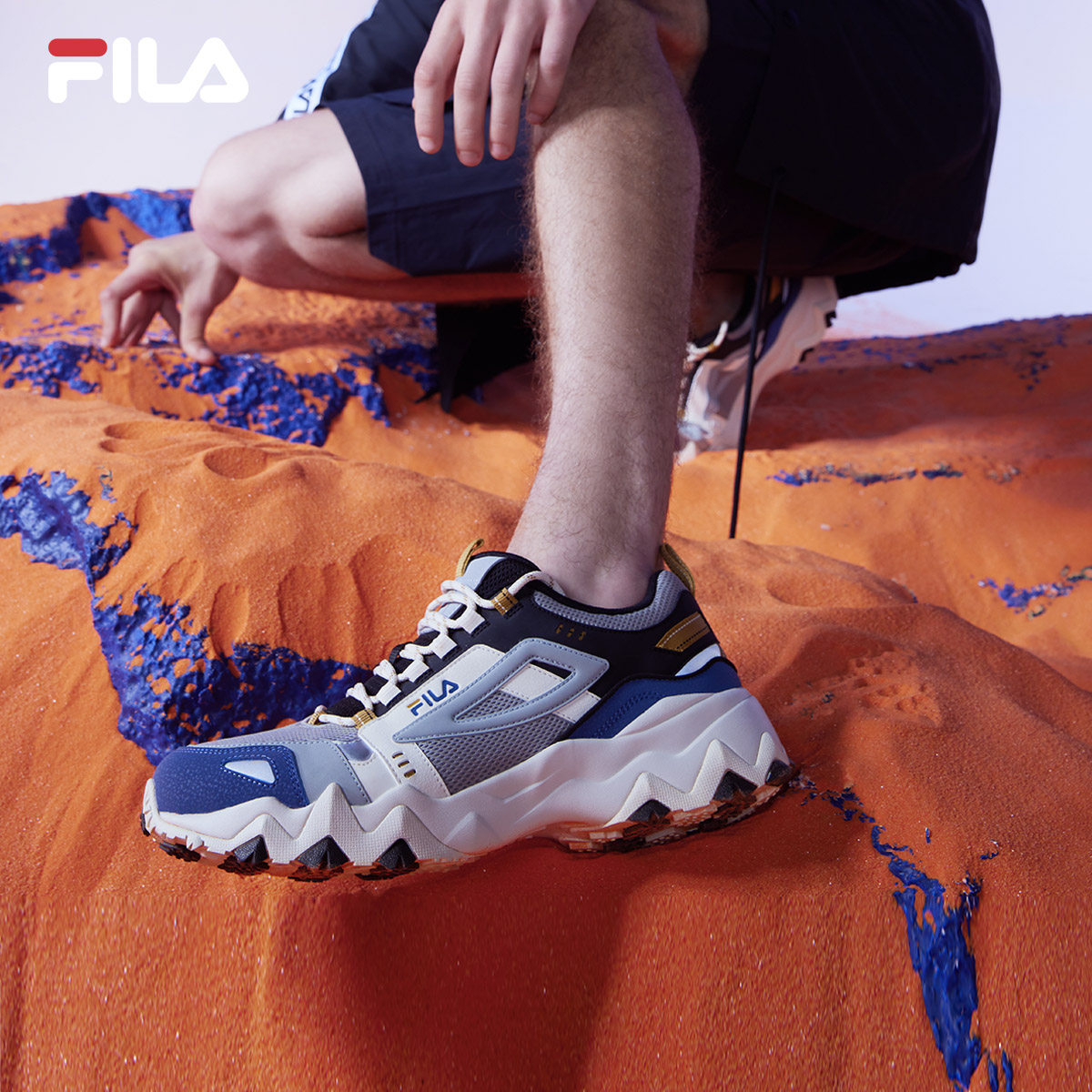 FILA 斐乐 OAKMONT系列 欧客漫1代 男女款时尚潮流运动鞋 F12W031111F 双重优惠折后¥439包邮 4色可选