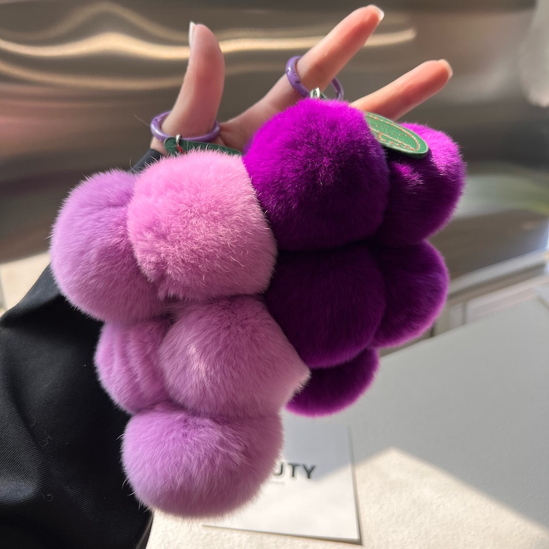 Simple Style Commute Grape Rex Rabbit Fur Patchwork Keychain display picture 3