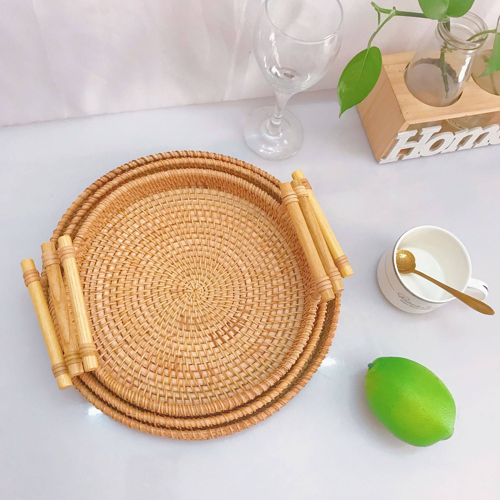 Fuji hand-woven basket snack basket picnic basket living room desktop cover basket with ear-hand extraction basket