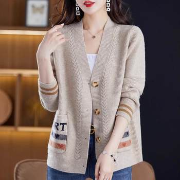 Spring and Autumn Women's New Knitted Wool Cardigan Fashionable Loose Sweater Coat Top Women's Sweater
