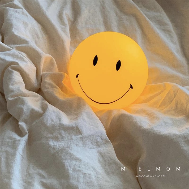 mielmom Korea remote control LED night light Baby nursing eye protection lamp Bedroom sleep bed charging plug radio light