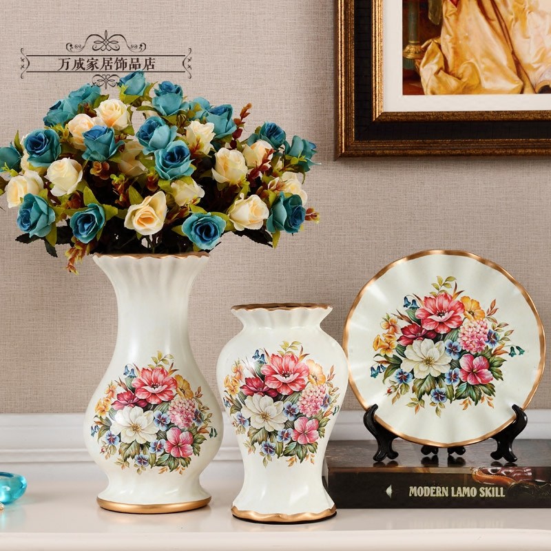 American ceramic vase in living-room with floral arrangement with floral floral frame decoration minimalist modern dry flower small frescoed three pieces 