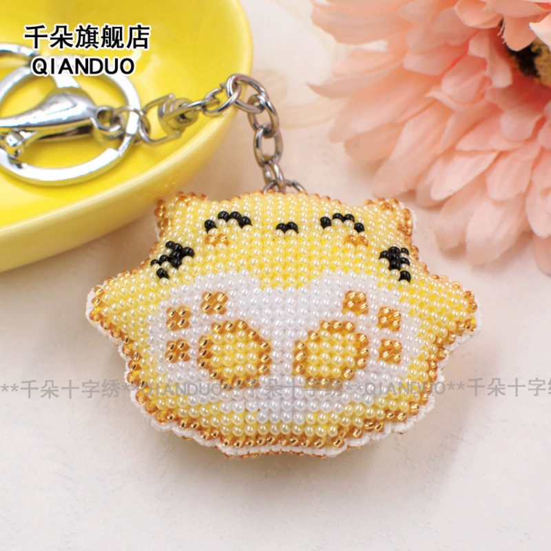 Một nghìn khâu khâu in cặp vợ chồng mới móc chìa khóa keychain mặt dây chuyền đơn giản dễ thương may mắn mèo - Công cụ & phụ kiện Cross-stitch