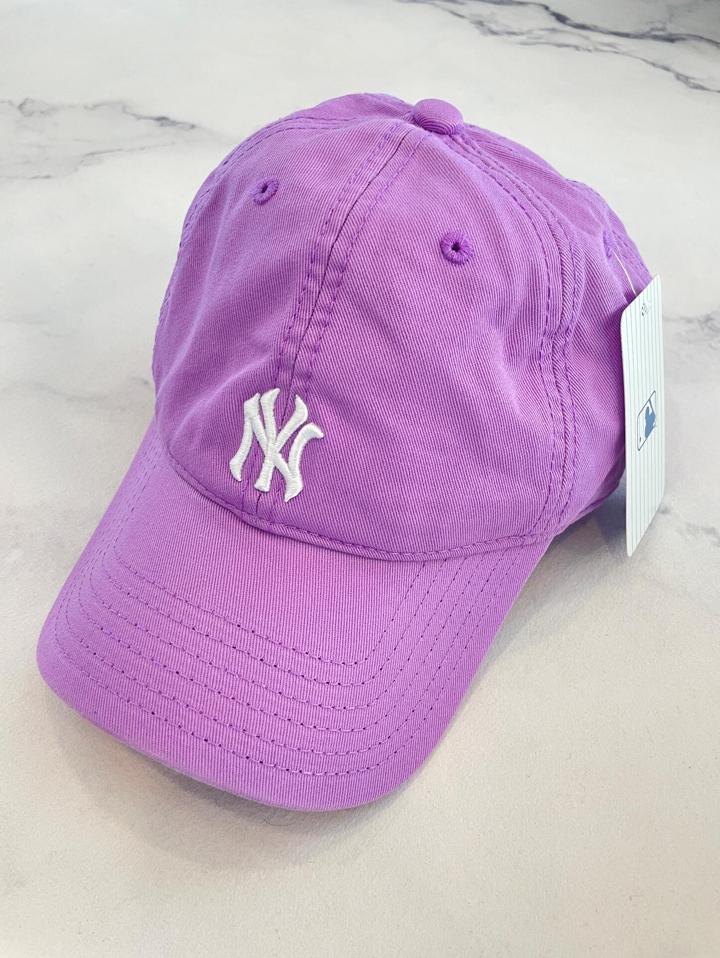 100 Lap of the Duck Tongue Cap.