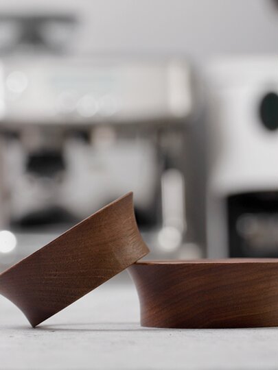 Coffee grinder powder receiving powder anti-flying powder cover 58MM handle walnut anti-flying powder ring powder dialing ring powder distributor accessories