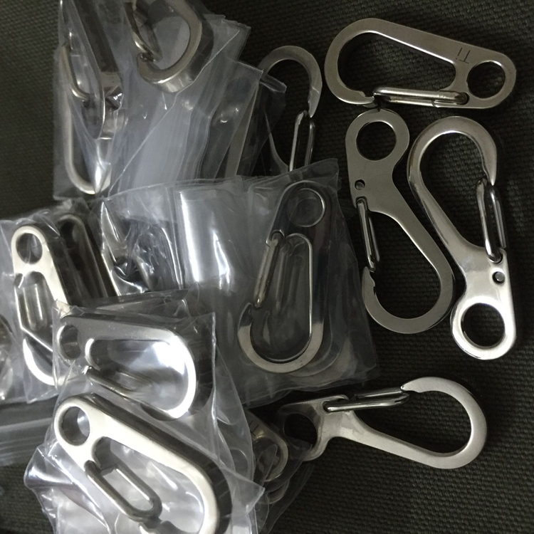 Crown yxtiTA2 Pure Titanium key buckle Quick hanging buckle Mountaineering buckle Flashlight Buckle Key Circle Light Weight