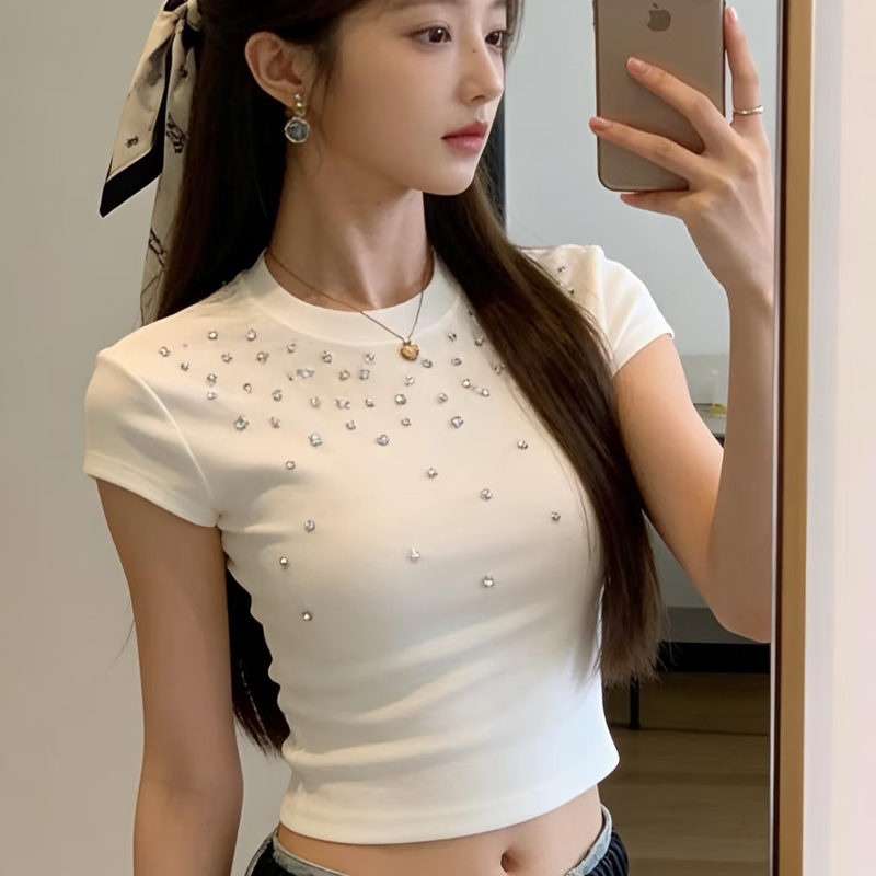 Crop Top with Rhinestones, Short-Sleeve T-Shirt for Women, 2026 Summer New Style, Sweet and Cool, Regular Shoulder Fit, Slim Short Top with a Sense of Design