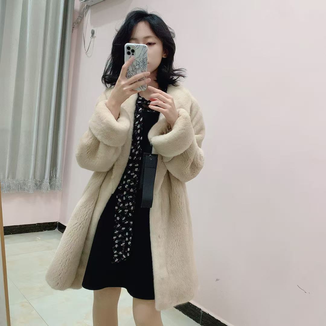 四叶草皮草定制