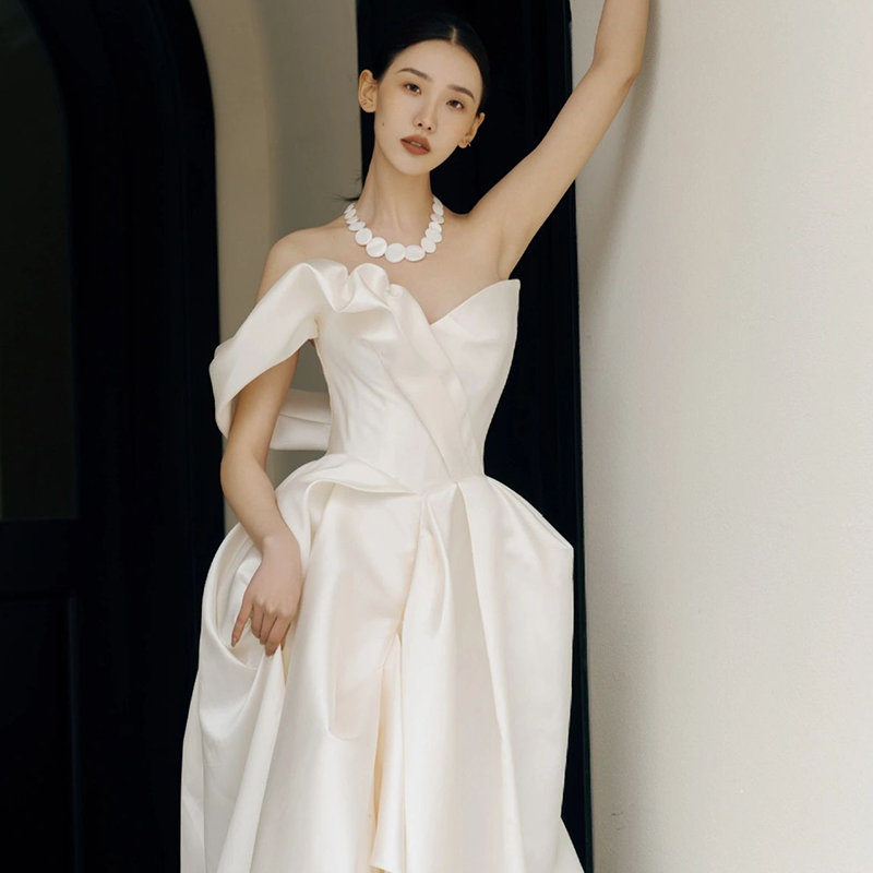  M+White  