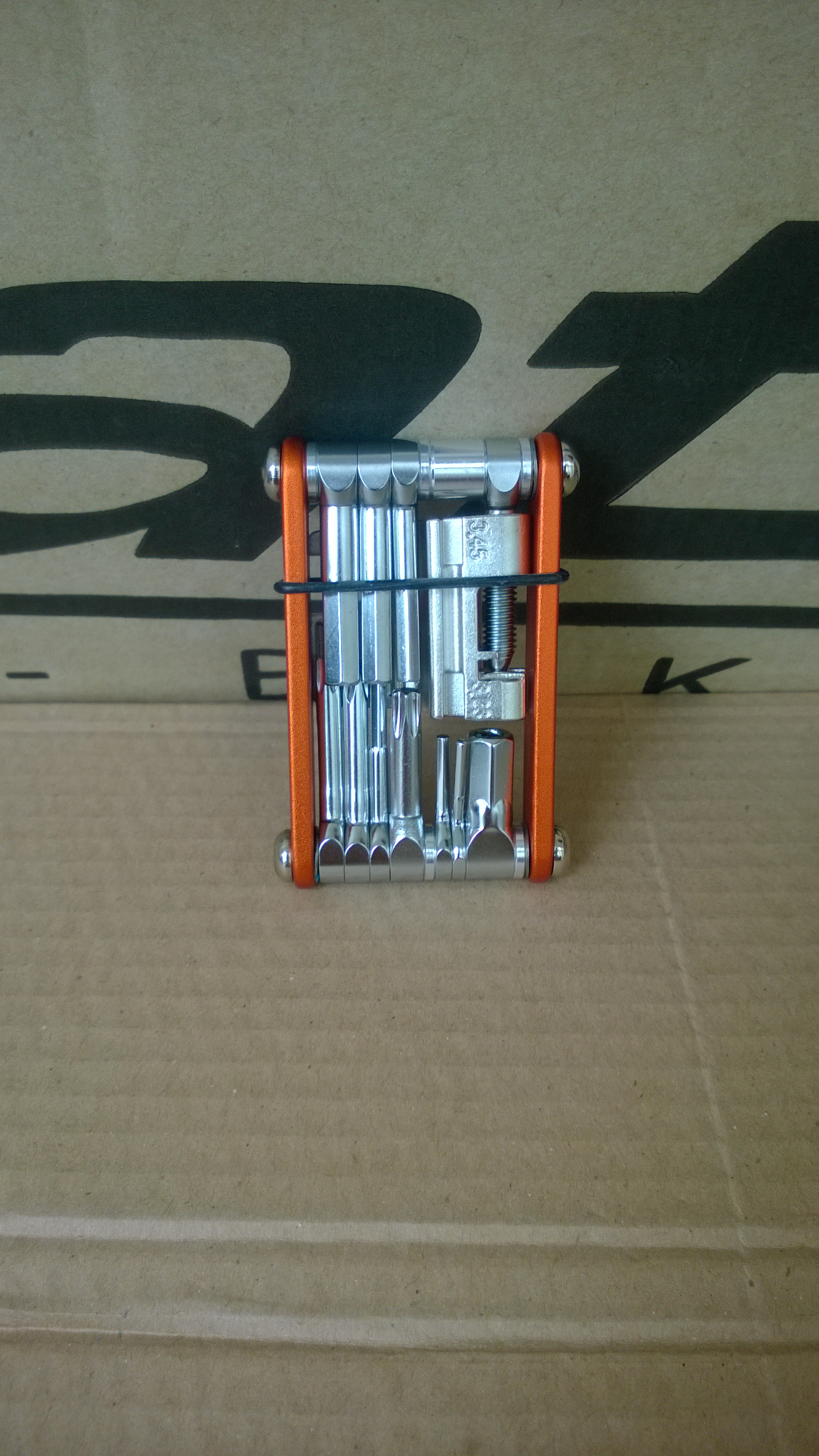 Taiwan boutique AKI MT-409 folding tool mountain bike portable 18 multi-function repair