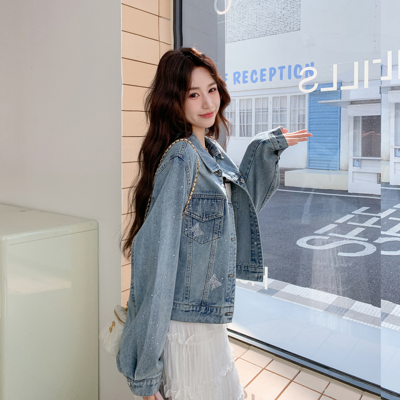 Rhinestone Embroidered Denim Jacket for Women, Spring and Autumn 2026, Super Trendy, Unique, Beautiful, Exquisite, Stylish Short Top for Petite Figures