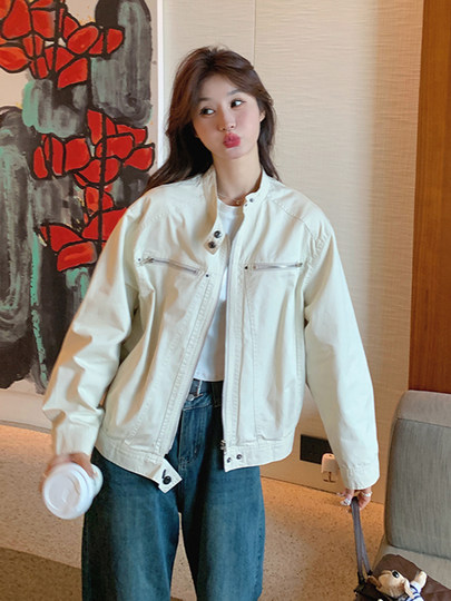 白色工装薄外套女春秋2025新款韩系休闲独特漂亮立领短款正肩夹克