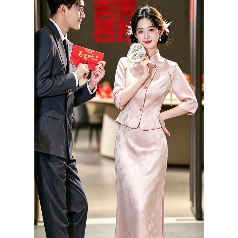 Pink Wedding Dress for the Bride, Chinese-Style Suit, Engagement Dress, Homecoming Wedding Dress, High-End, Light Luxury, Suitable for Daily Wear Pink Wedding Dress for the Bride, Chinese-Style Suit, Engagement Dress, Homecoming Wedding Dress, High-End, Light Luxury, Suitable for Daily Wear