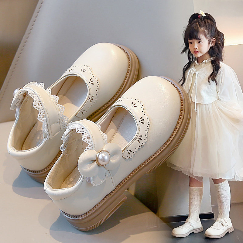 女の子用革靴、2026年春秋新作、韓国風、英国風、ソフトソールプリンセスシューズ、小学生用パフォーマンスシューズ、カジュアルシューズ