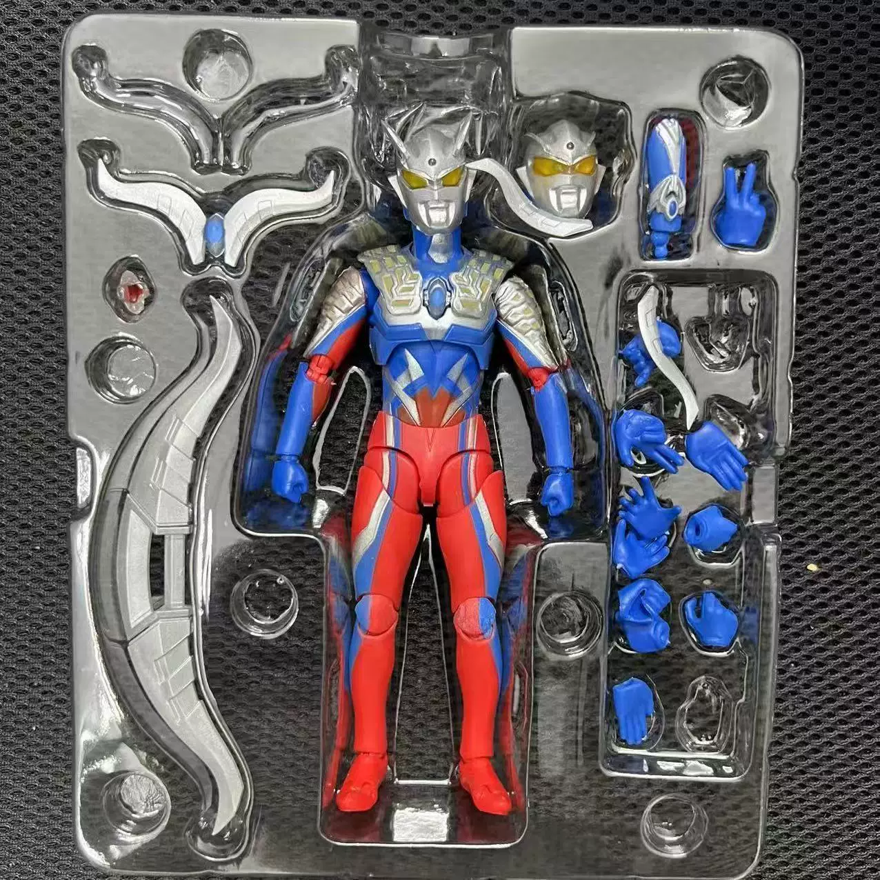 Ультра, кролик, база Ultraman Tiga, подвижная игрушка, кукла, минифигура, SHF