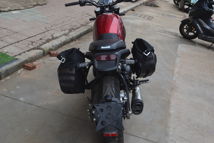 贝纳利幼狮500改装复古侧包 边包 真皮侧包 边