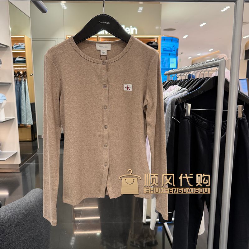 Ck Jeans26 New Autumn Style Women's Elegant Classic Embroidered Logo Round Neck Knitted Cardigan 47J209G 690 Ck Jeans26 New Autumn Style Women's Elegant Classic Embroidered Logo Round Neck Knitted Cardigan 47J209G 690
