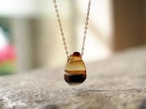 Super beautiful and small thousand-year drop-shaped tall ancient silk agate pendant ~ 18K gold necklace