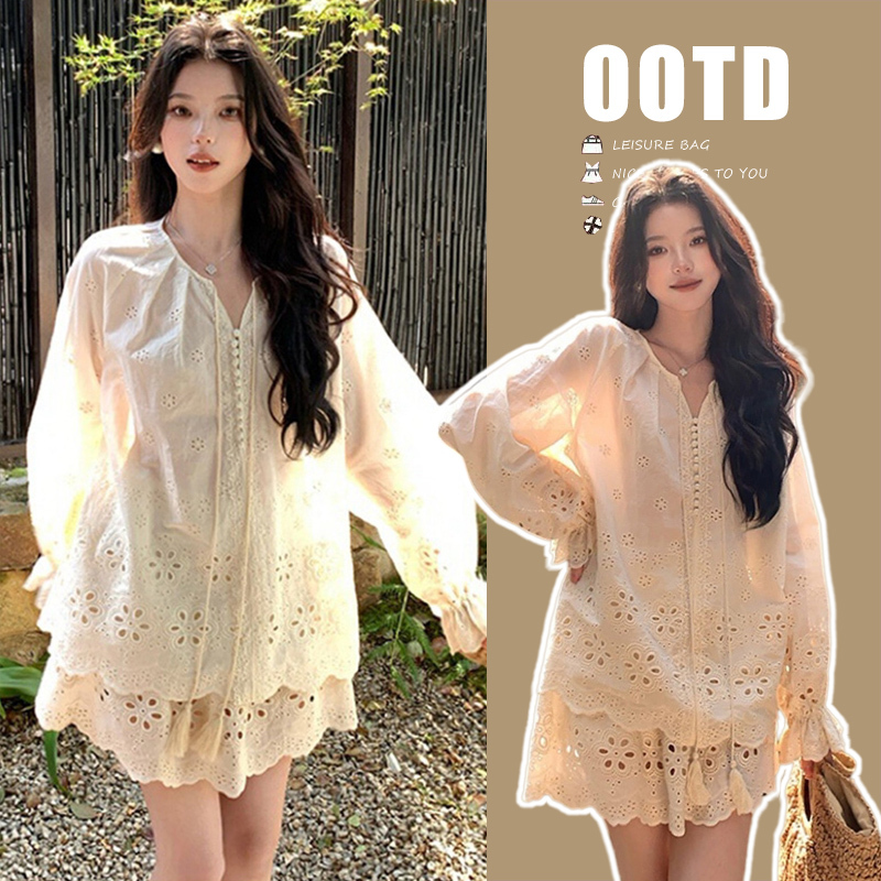 Pregnant Women's Artistic Style Suit, French Retro Hollow Lace Small Women's V-Neck Blouse, Short Summer Two-Piece Set Pregnant Women's Artistic Style Suit, French Retro Hollow Lace Small Women's V-Neck Blouse, Short Summer Two-Piece Set