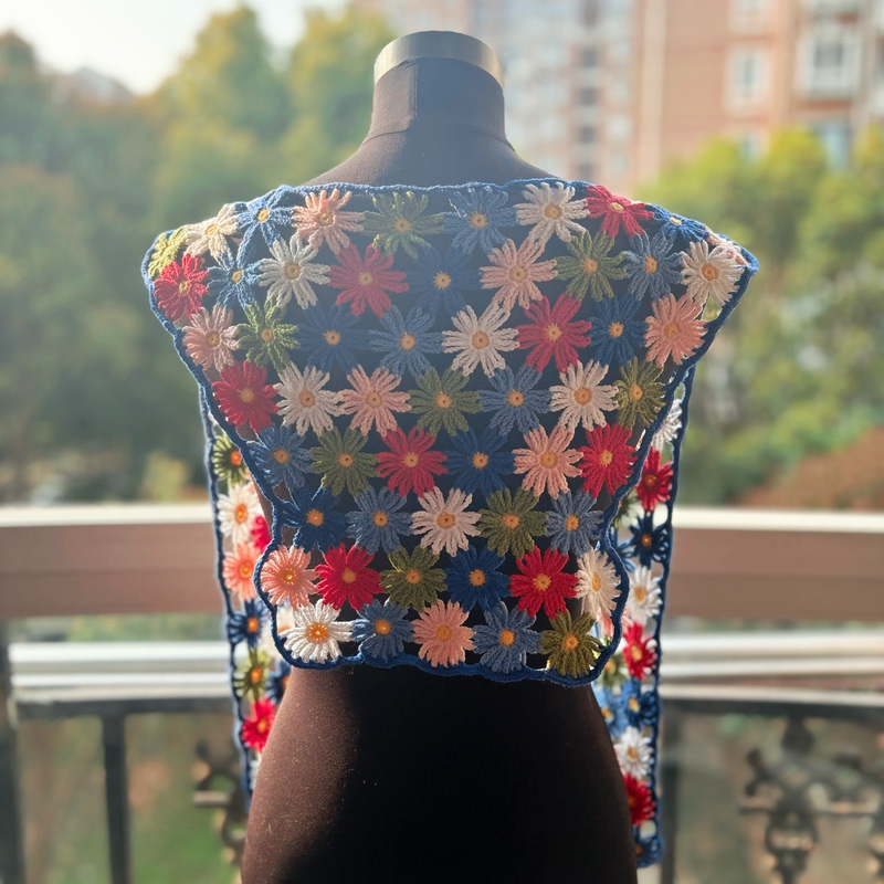 Spring Limited Edition Handmade Crochet Daisy Shawl, Floral Shawl, a Great Companion for Spring Outings
