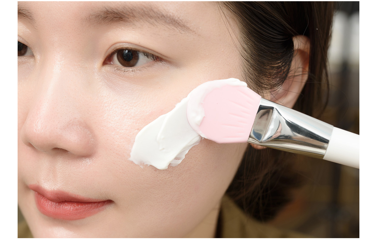 Nhật Bản Nusvan Mặt nạ silicon hai đầu Bàn chải Disc Slit Milk Đặc biệt Bàn chải tóc mềm Làm sạch sâu lỗ chân lông mặt nạ ngủ innisfree