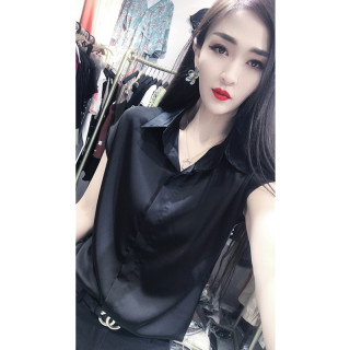 Loose European style single-breasted short-sleeved satin shirt for women