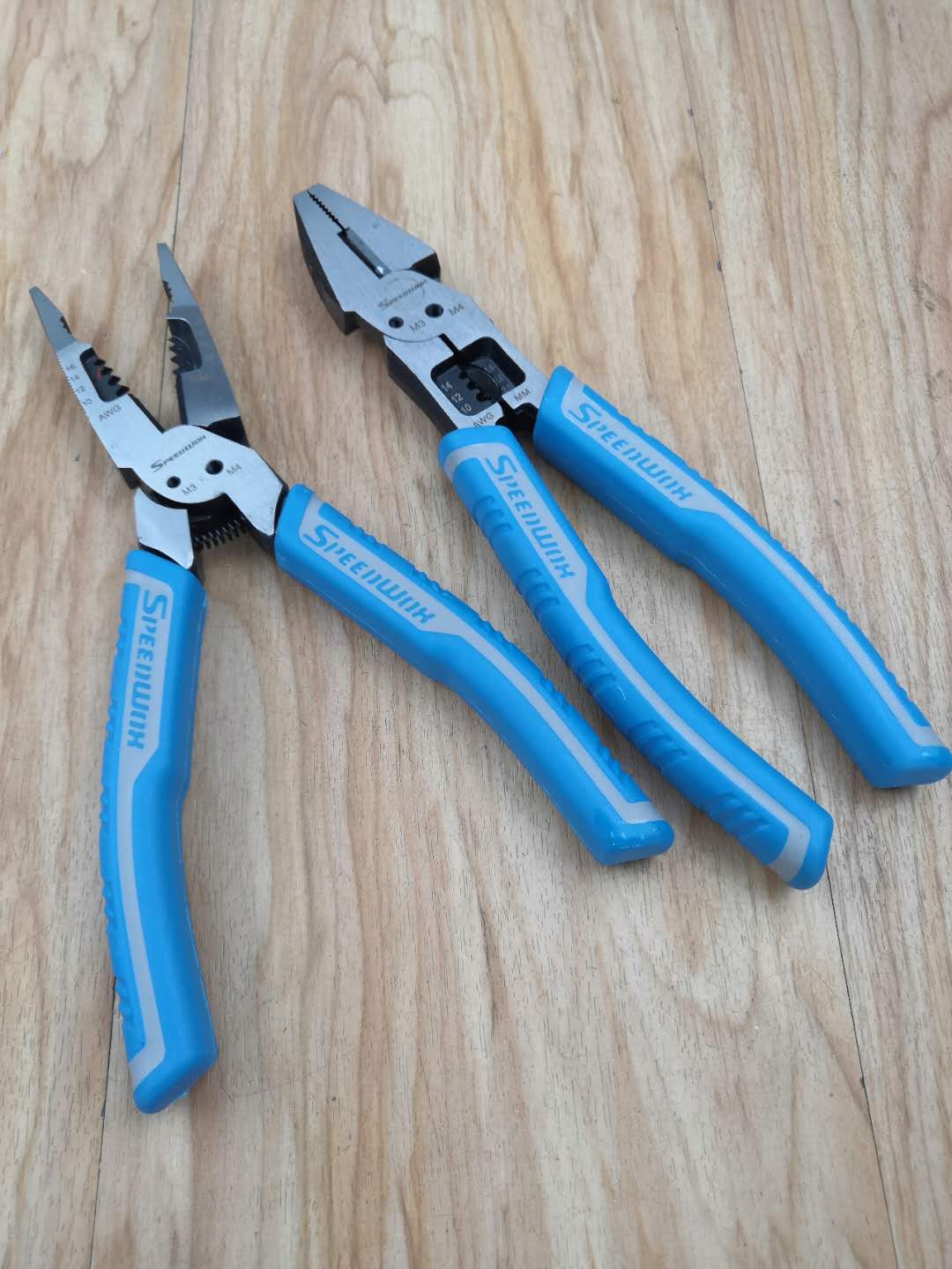 Five-in-one multifunction sharp-mouth pliers peeling wire pliers electric cutting and labor-saving electrician weakly electrochrome nickel alloy steel single processing special price