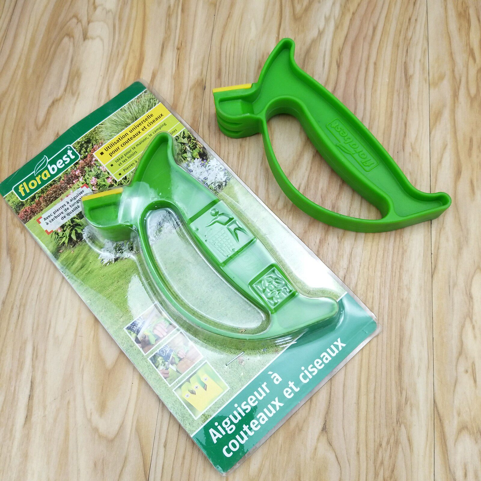 Knife sharpener household kitchen knife scissors opening cutting oil stone grinding stone foreign trade tail single color random hair without packaging