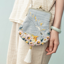 Wangs hand-created three-dimensional embroidery diy handmade fabric production material bag mouth gold bag messenger bag novice adult creativity