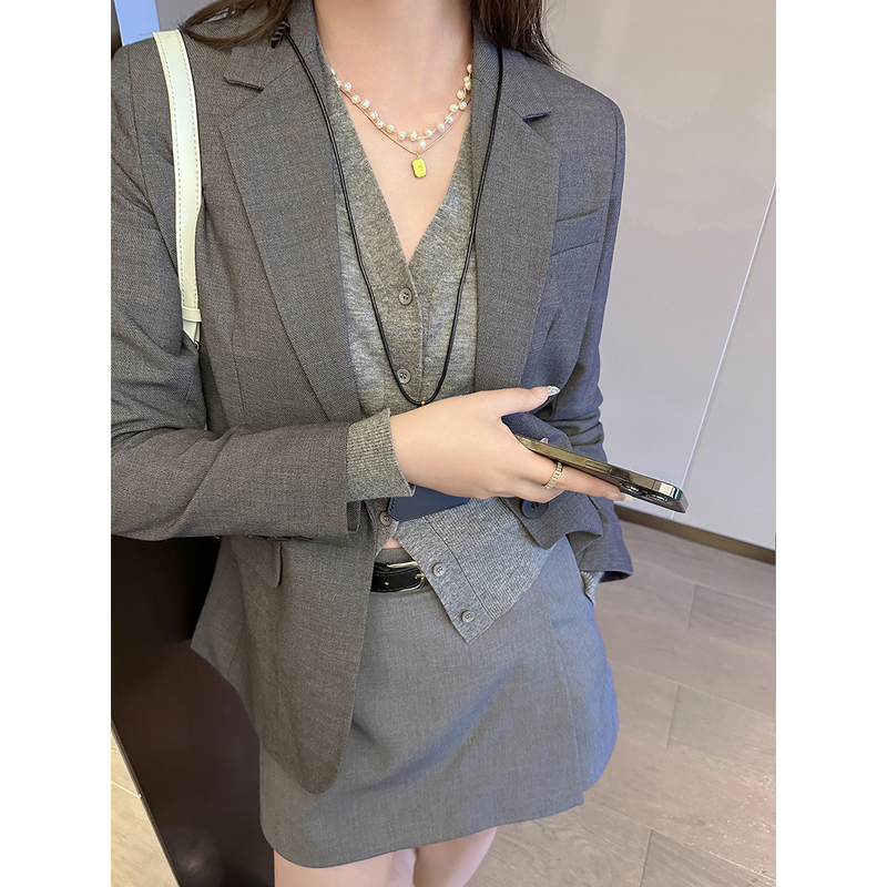 Pinkeen Gray Korean Style Versatile Blazer for Women Spring 2026 New Fashion Simple Commuter Elegant Suit Pinkeen Gray Korean Style Versatile Blazer for Women Spring 2026 New Fashion Simple Commuter Elegant Suit