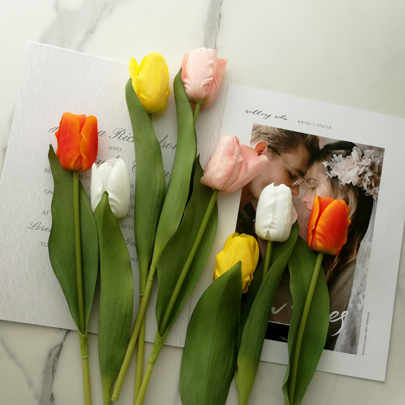 ins Nordic home Soft clothing Café Minjuku Furnishing 100 Hitch Tabletop Emulation Flower Pendulum tulip desk