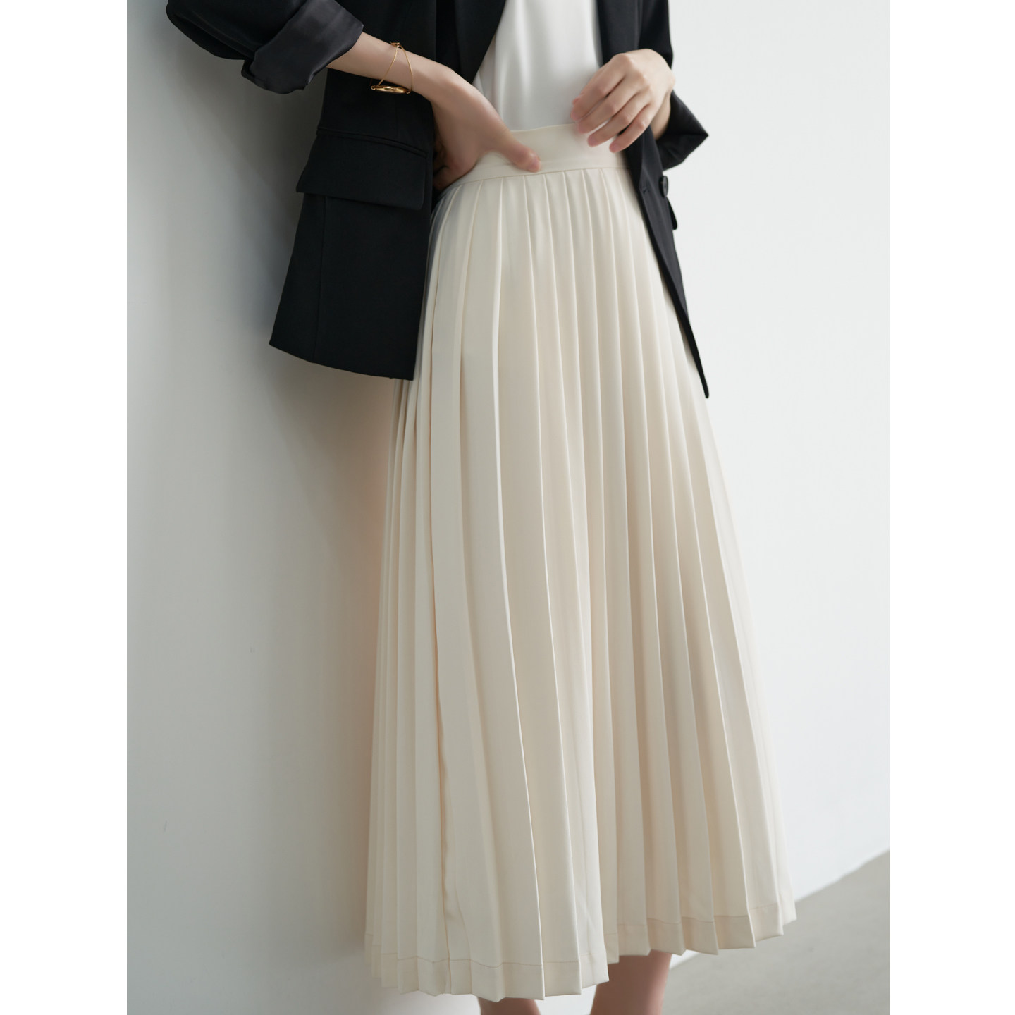 SS STUDIO DETAIL Details Apricot White Gentle Art Organ Plexu Skirt Half Body Dress Design Sensation Summer Early Spring