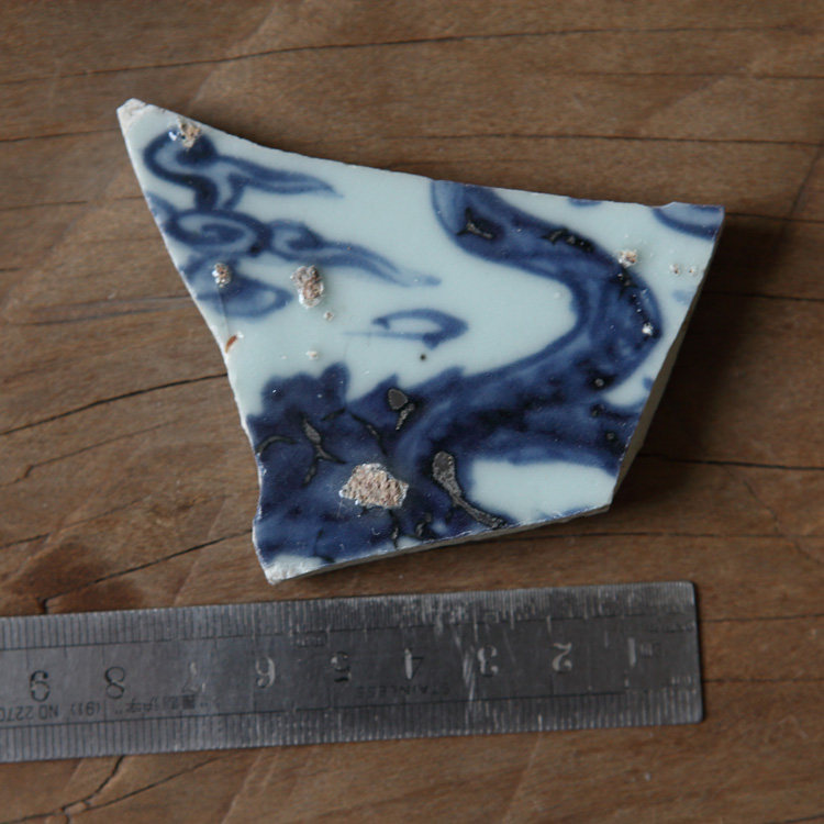 Ming Qingqing flower porcelain piece specimen ancient porcelain sheet specimen Ming Dynasty green flower stock sample Ming Dynasty Early green flower specimen