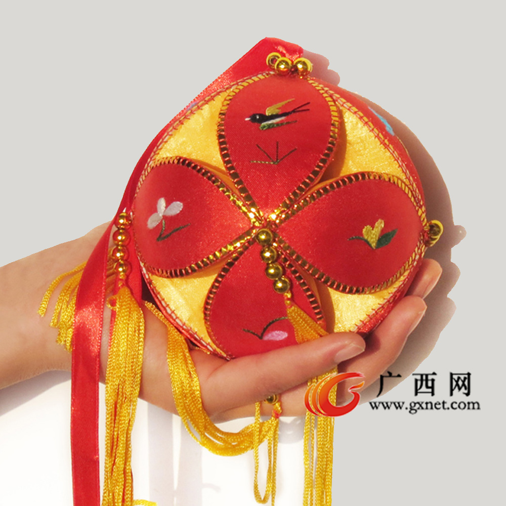Zhuang Hydrangea 10cm Guangxi ethnic handicrafts dance props gifts Home decoration jewelry car jewelry