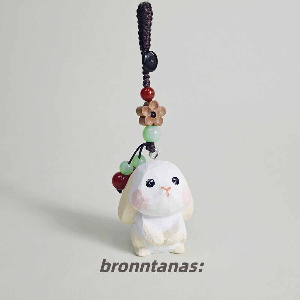 Creative handmade white rabbit keychain, small pendant, bag charm, woven pendant, creative gift for couples, cute little rabbit.