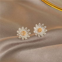  S925 silver needle sweet and wild personality small daisy earrings summer fresh and simple temperament earrings ear clip