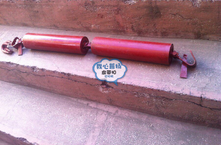 Roll-hooked three-roll roll roll roll special roll crawling hook three-roll roll roll roll roll bracket can be customized promotion